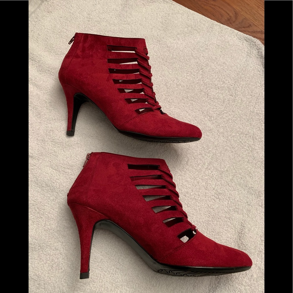 ‘Impo’ Suede Bootie Shoe Back Heel Zipper sz 10M